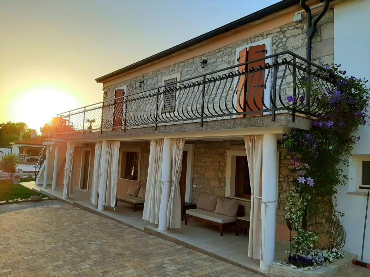 Villa Alma Kaštelir Екстериор снимка