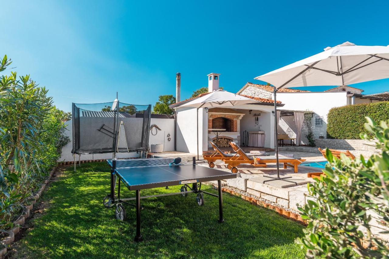 Villa Alma Kaštelir Екстериор снимка