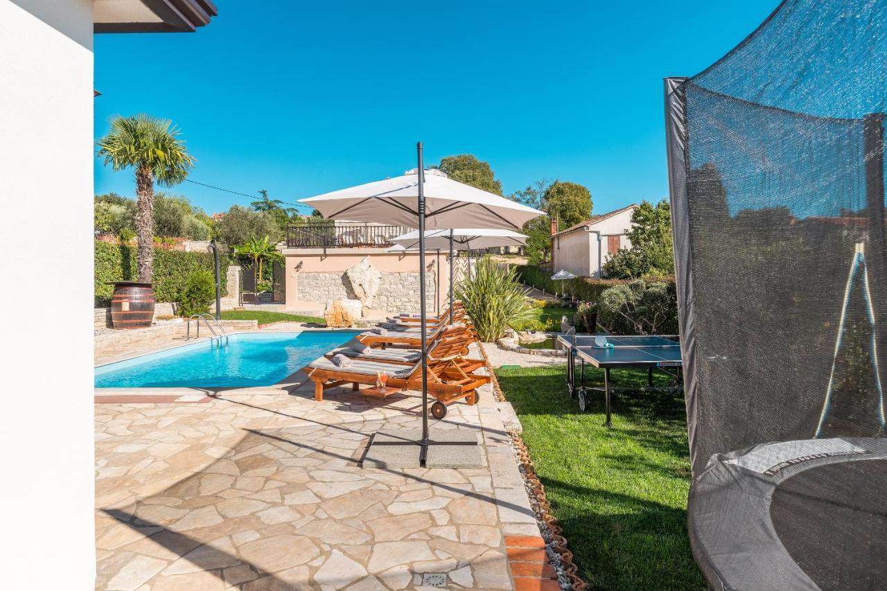 Villa Alma Kaštelir Екстериор снимка