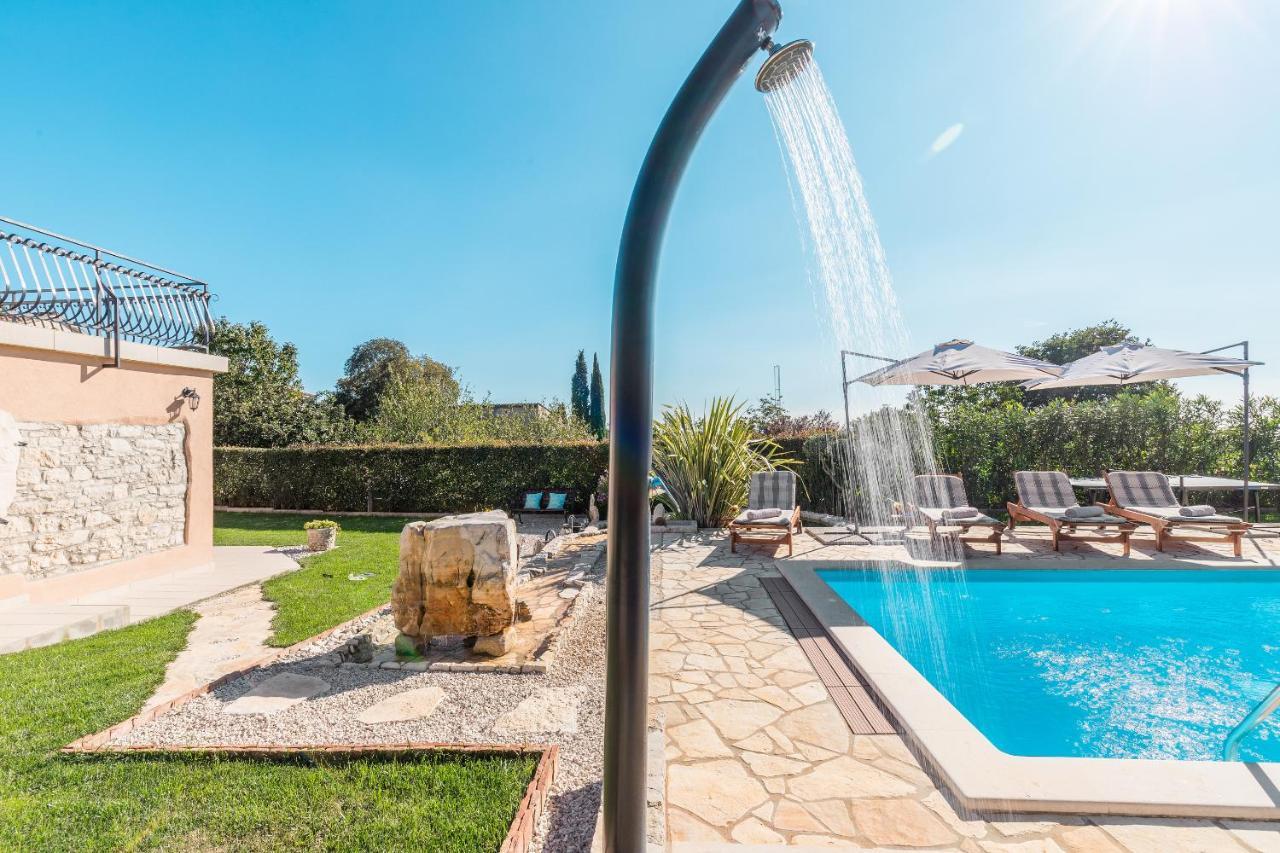 Villa Alma Kaštelir Екстериор снимка