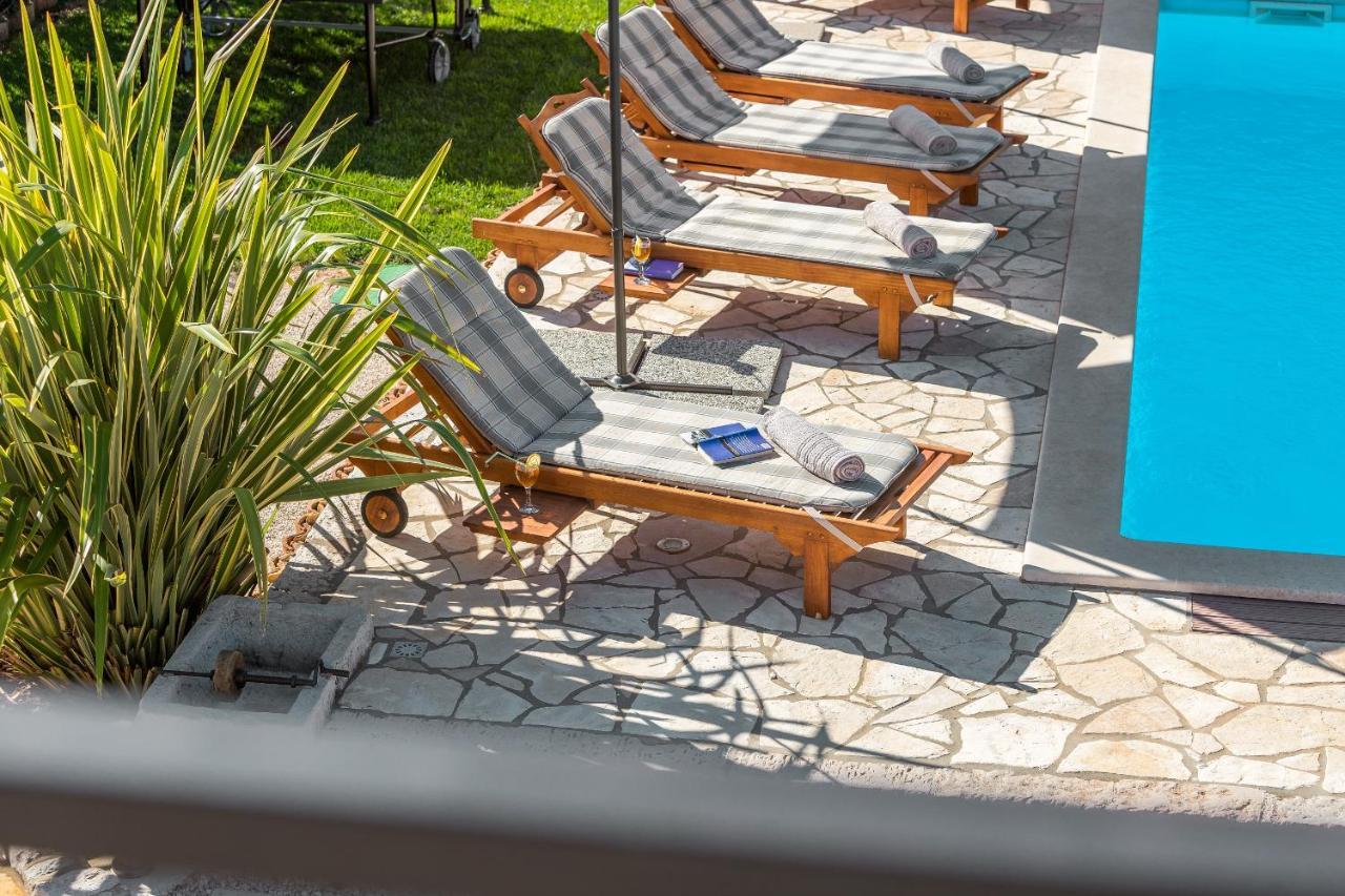 Villa Alma Kaštelir Екстериор снимка