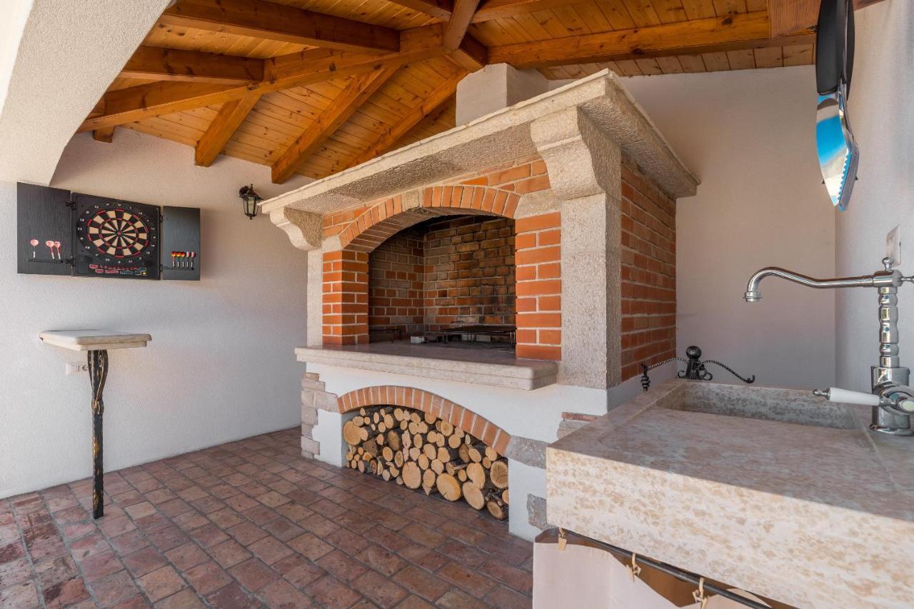 Villa Alma Kaštelir Екстериор снимка