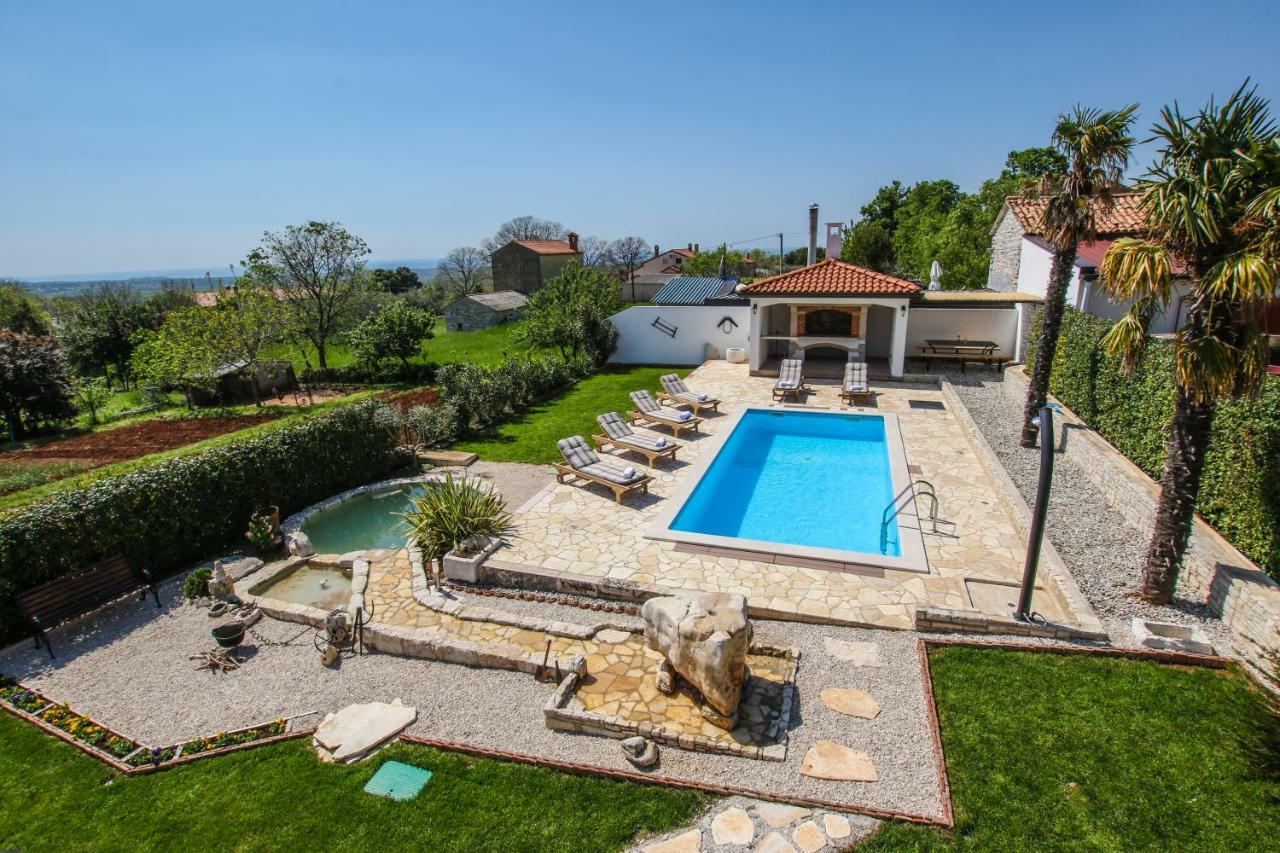 Villa Alma Kaštelir Екстериор снимка