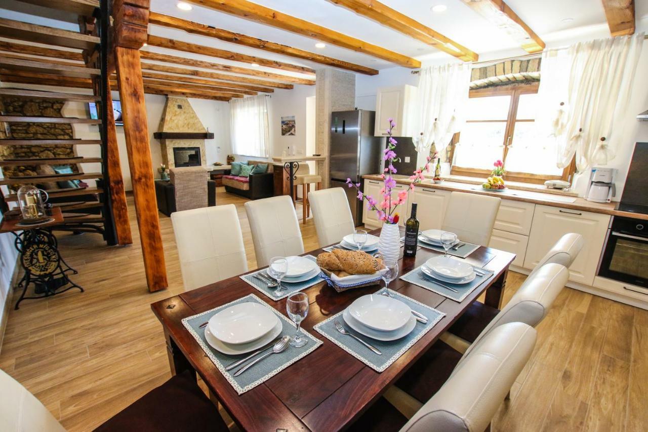 Villa Alma Kaštelir Екстериор снимка