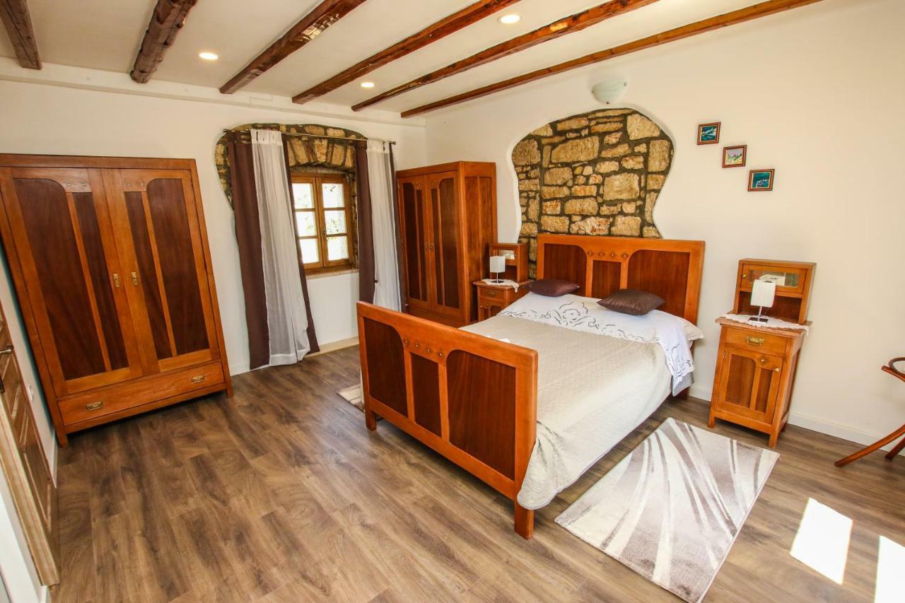 Villa Alma Kaštelir Екстериор снимка