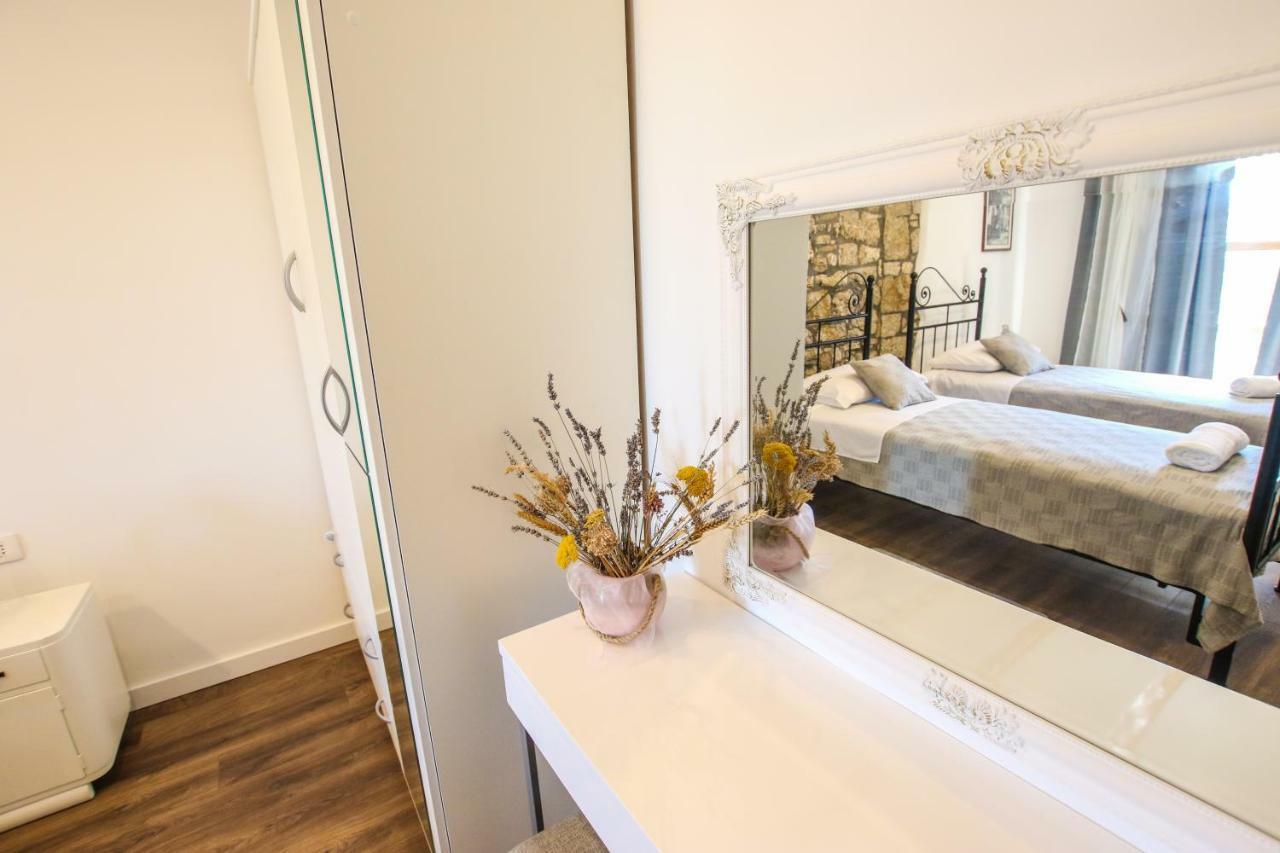 Villa Alma Kaštelir Екстериор снимка