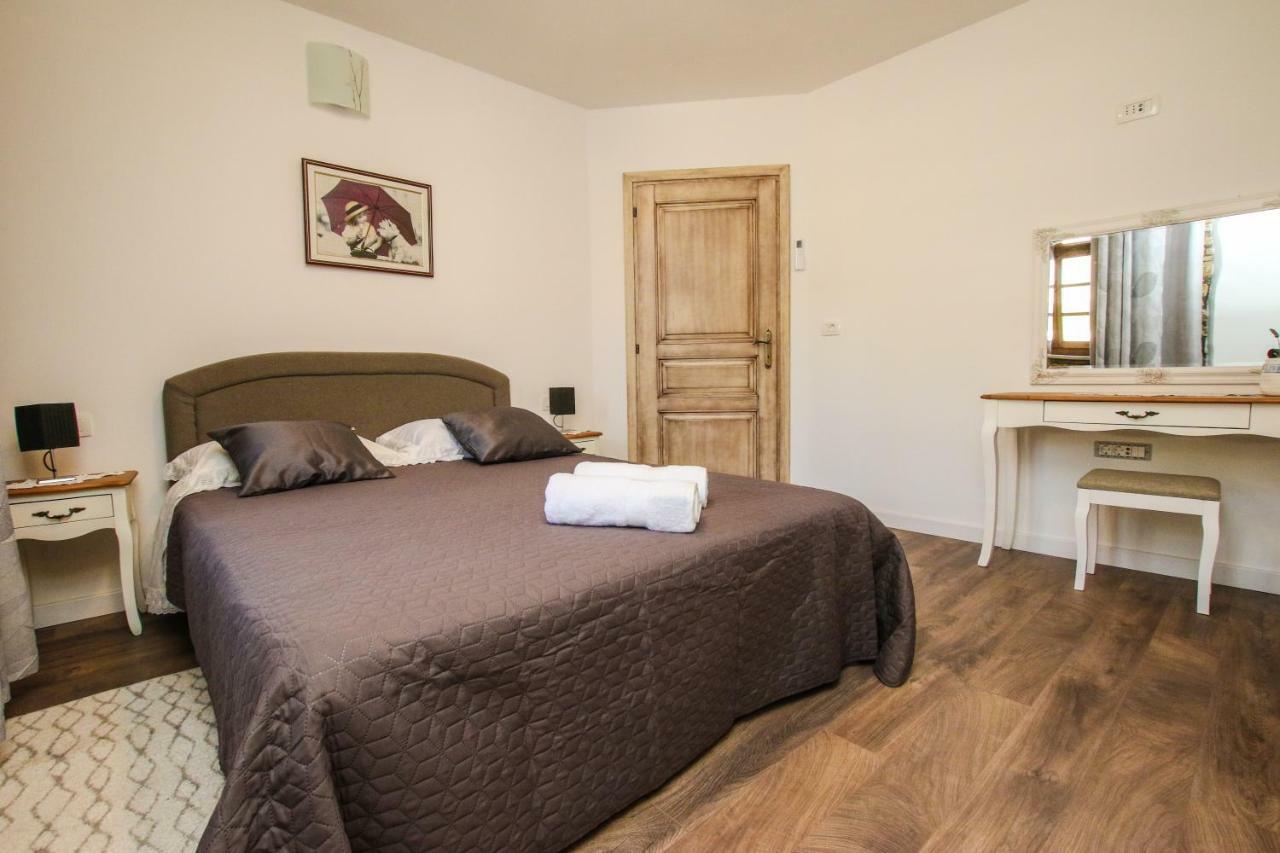 Villa Alma Kaštelir Екстериор снимка