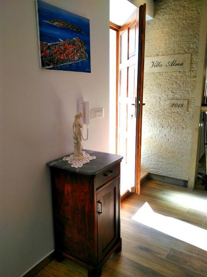 Villa Alma Kaštelir Екстериор снимка